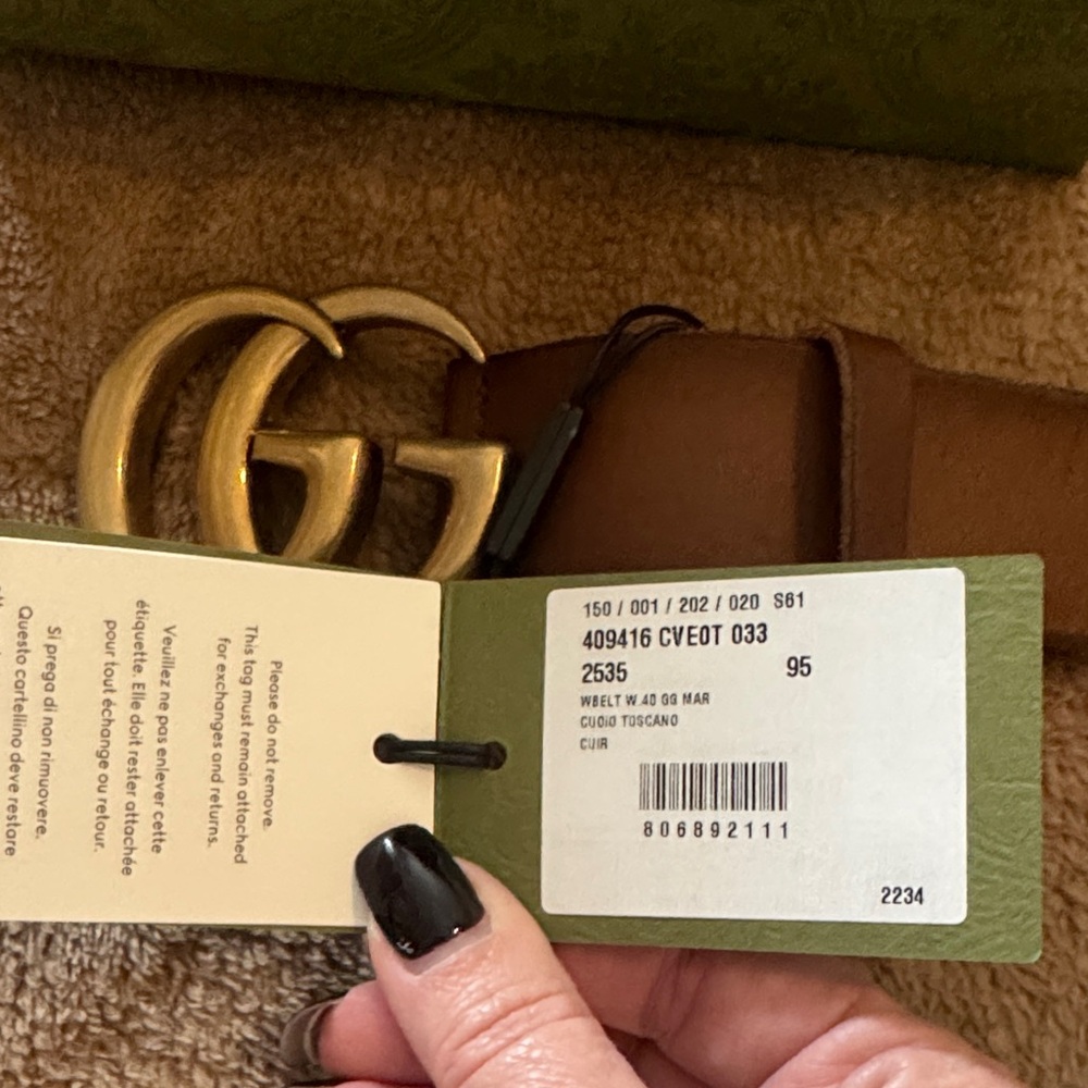 Gucci Tan Leather Belt with Gold GG Buckle - Picture 2 of 10